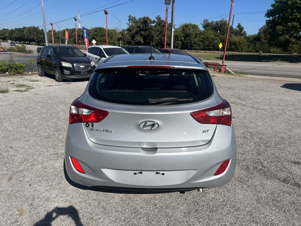 Used 2017 Hyundai Elantra GT image 6