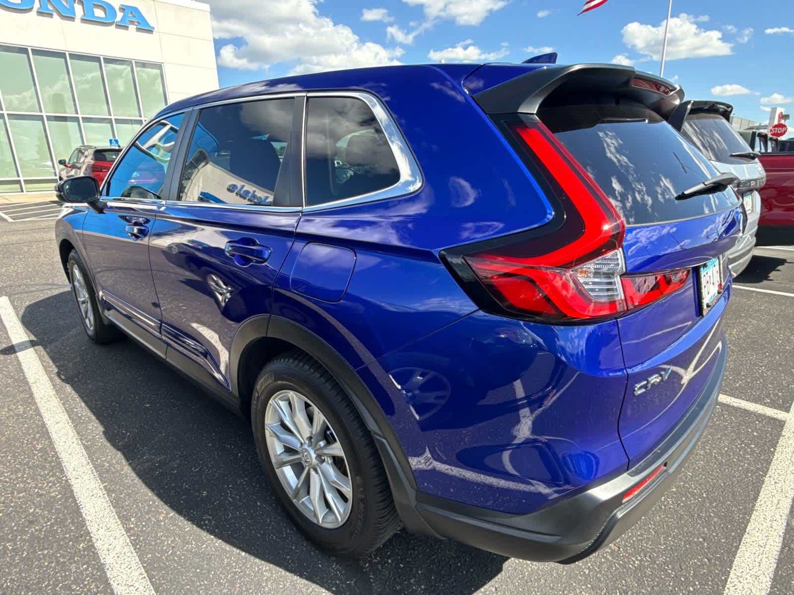 Used 2024 Honda CR-V EX image 6