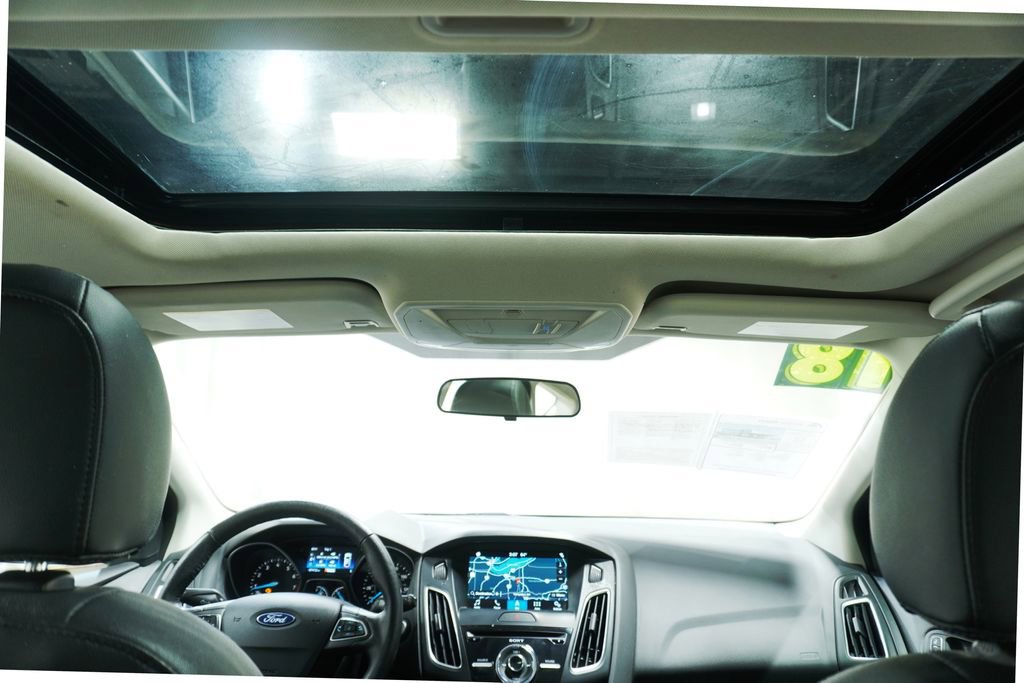 Used 2018 Ford Focus Titanium FWD image 20