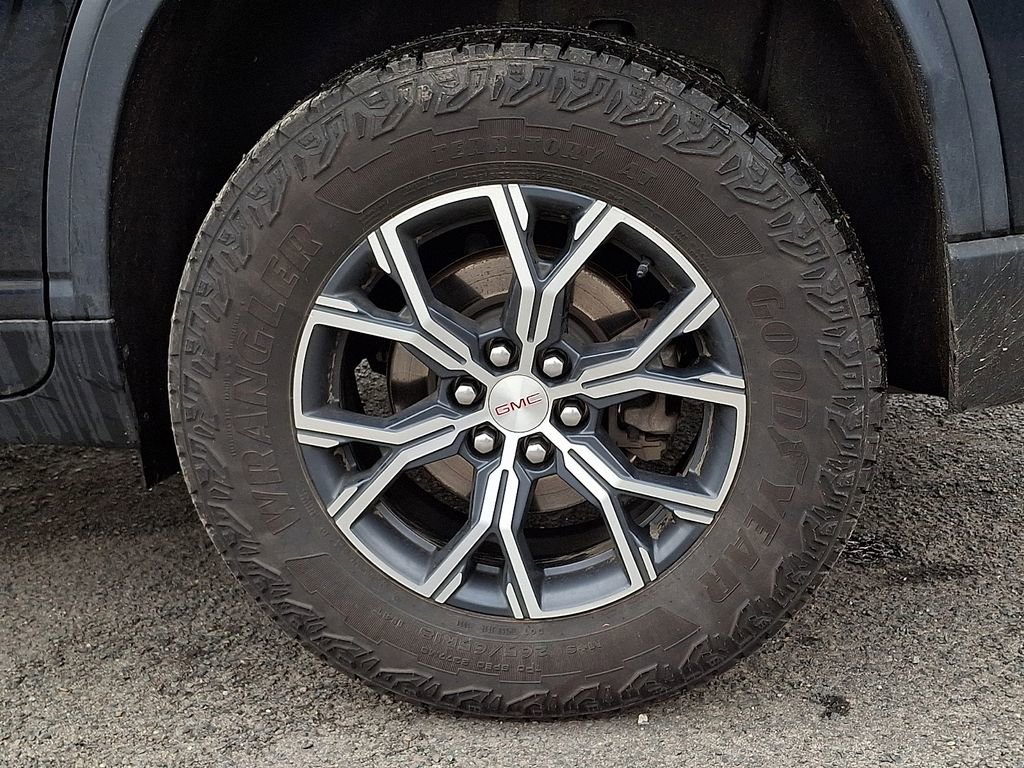 Certified 2024 GMC Acadia AT4 image 33