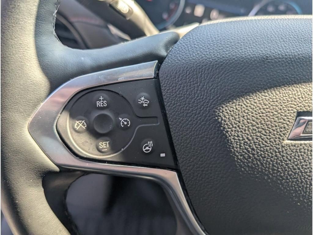 Used 2023 Chevrolet Traverse RS image 24