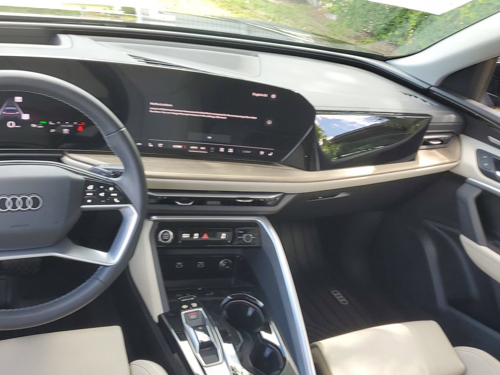 Certified 2025 Audi Q5 Premium w/ Premium Plus AWD/4WD image 21