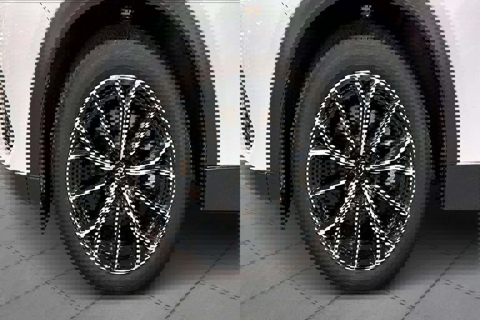 Used 2025 MAZDA CX-70 Plug-In Hybrid w/ Premium Plus image 13