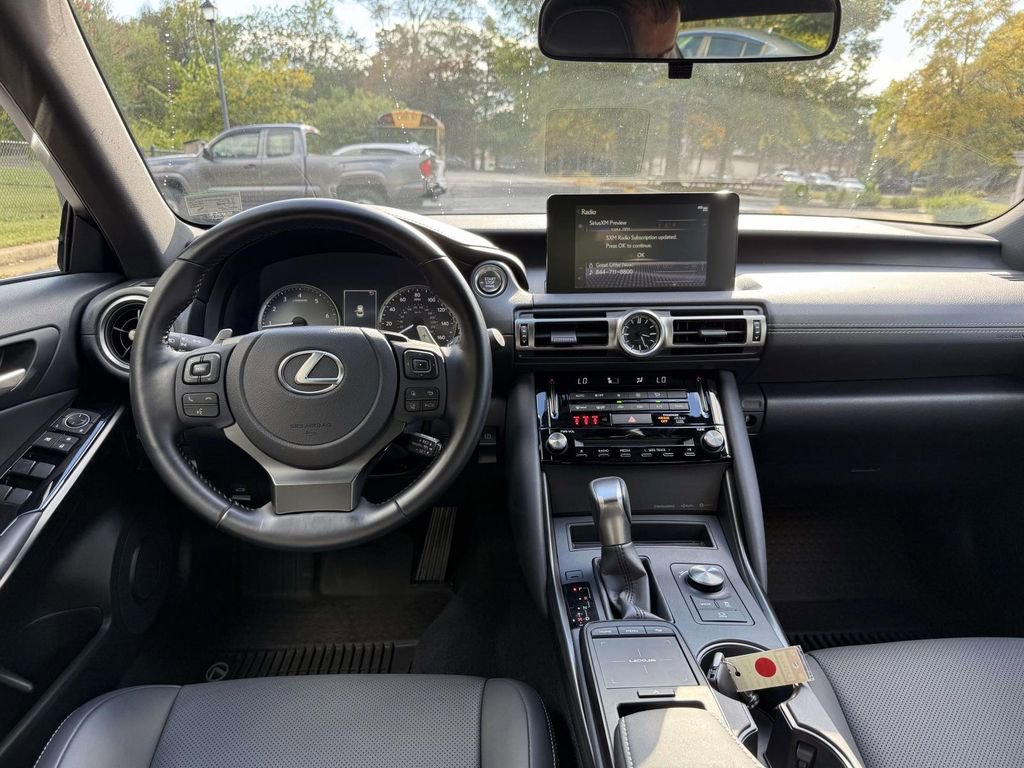 Used 2022 Lexus IS 300 AWD image 8