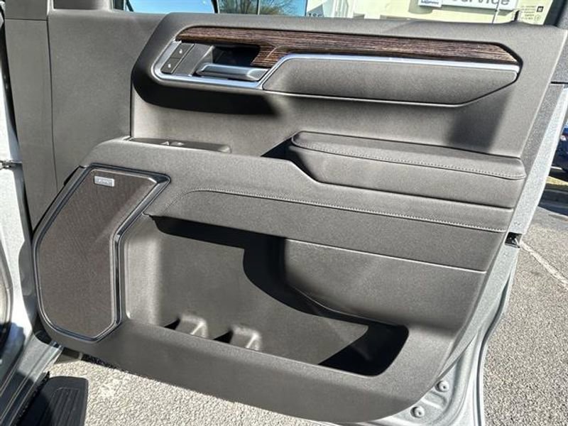 Used 2026 GMC Sierra 1500 Elevation w/ Elevation Premium Package image 25