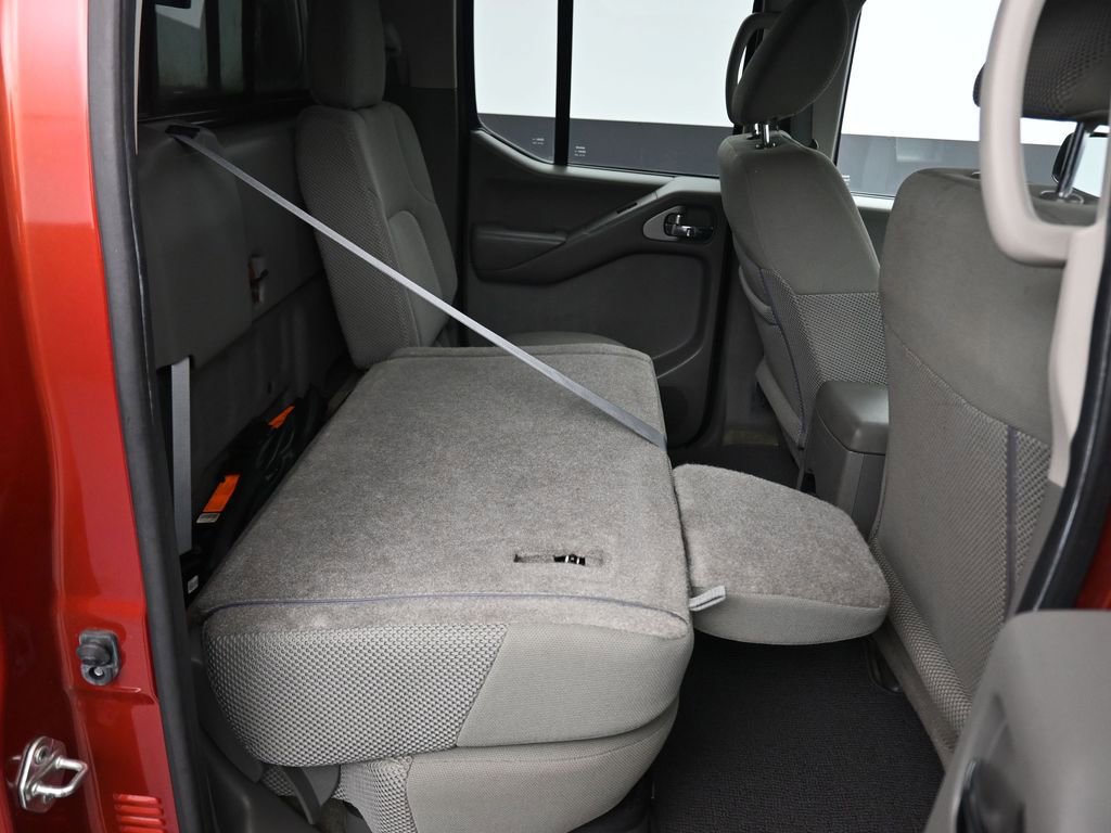 Used 2017 Nissan Frontier SV AWD/4WD image 32