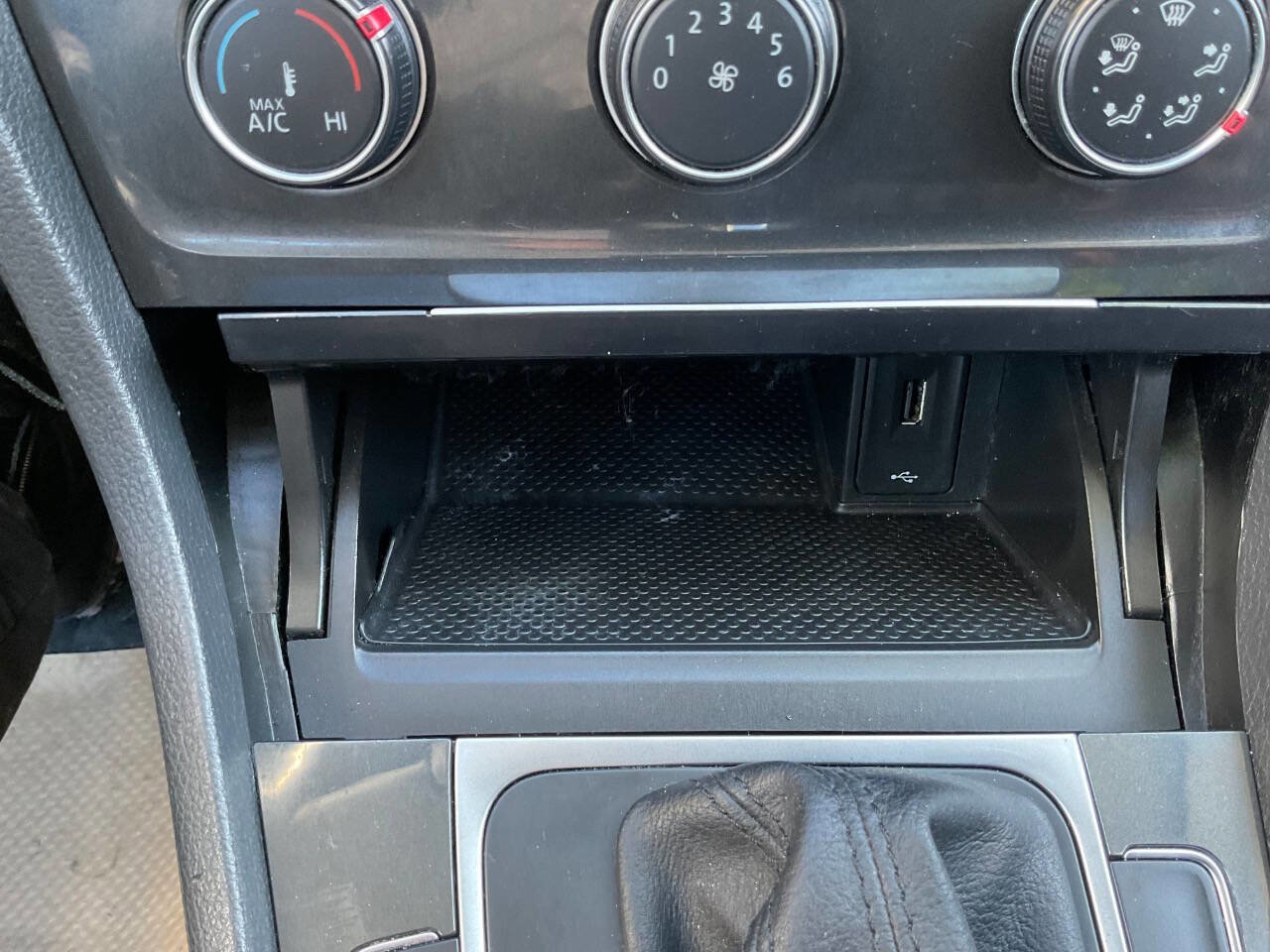 Used 2019 Volkswagen Golf S image 19