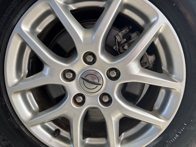 Used 2022 Chrysler Pacifica Touring-L image 5