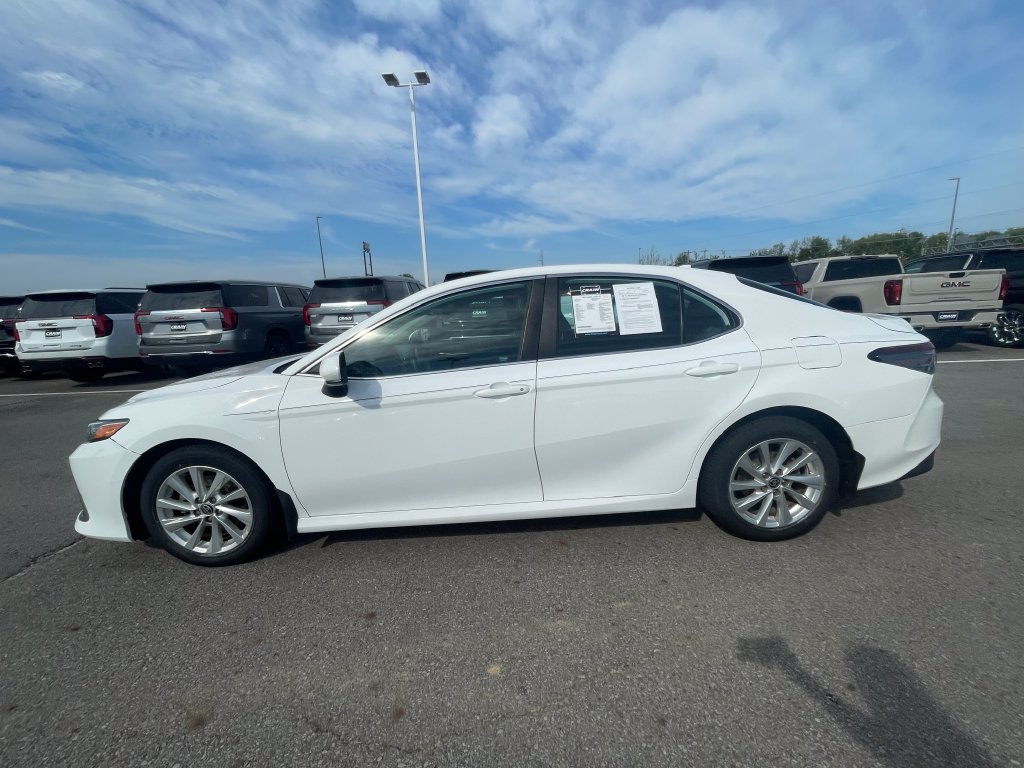 Used 2021 Toyota Camry LE AWD/4WD image 10
