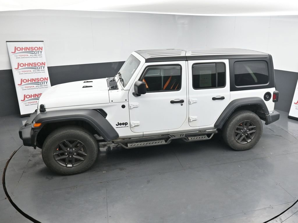 Used 2024 Jeep Wrangler Sport S image 13