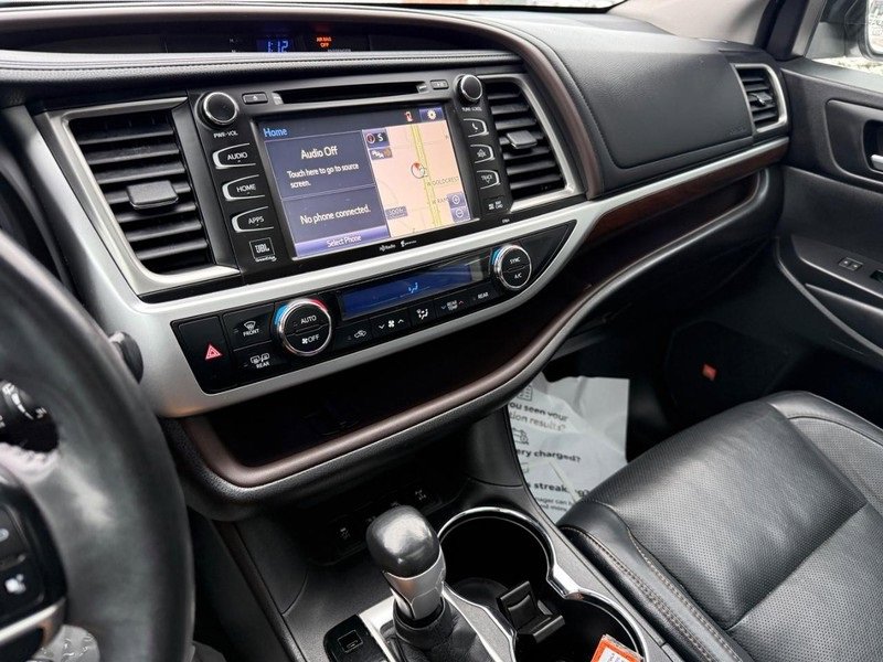 Used 2015 Toyota Highlander Limited Platinum image 27