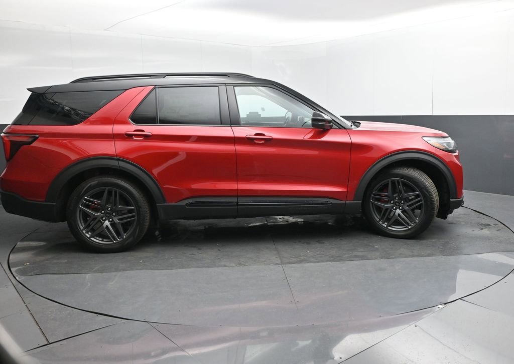 New 2026 Ford Explorer ST w/ Sun And Sound Package image 7
