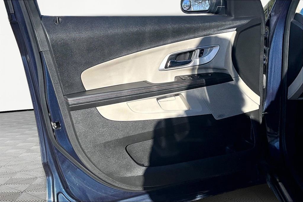 Used 2015 Chevrolet Equinox LT w/ Power Convenience Package image 23