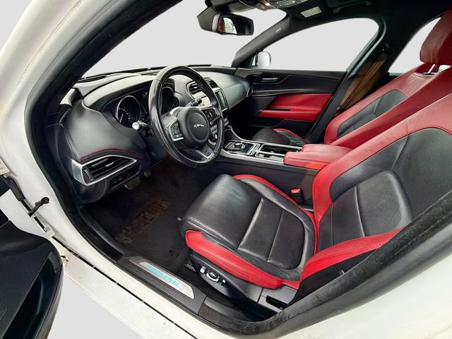 Used 2018 Jaguar XE S image 22