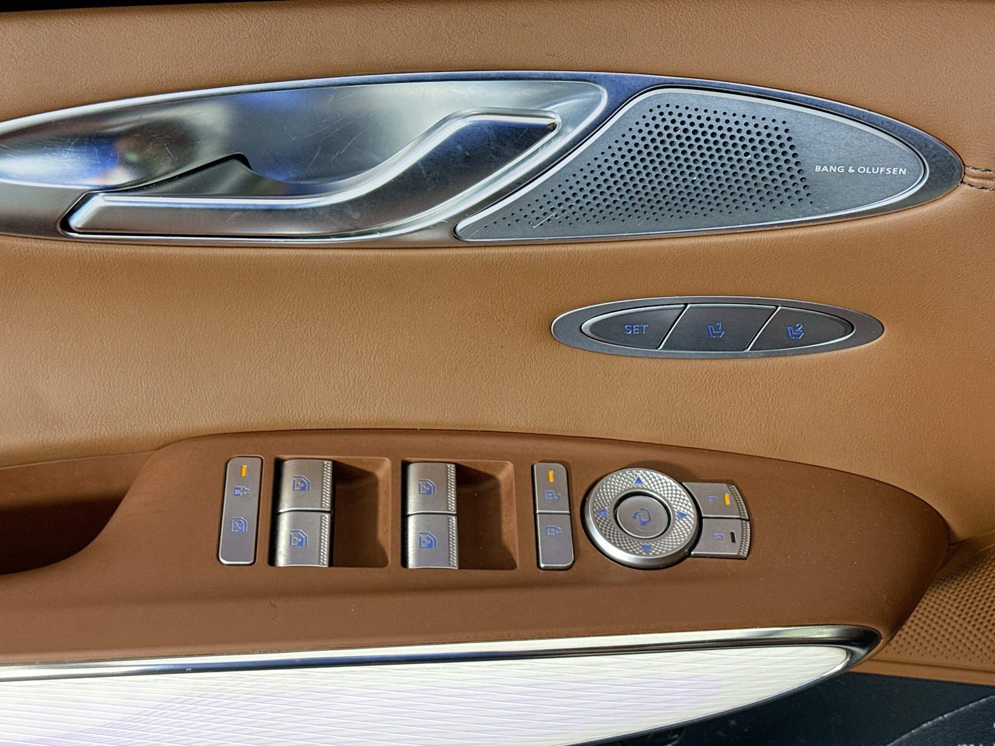 Used 2026 Genesis GV70 2.5T Advanced image 24