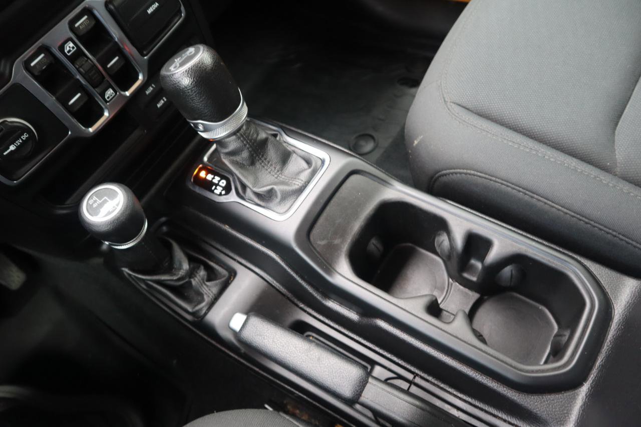 Used 2018 Jeep Wrangler Unlimited Sport S image 76