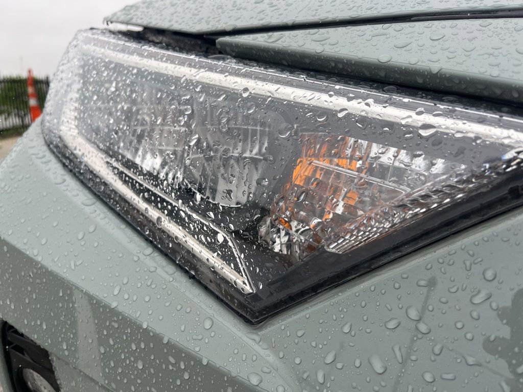 Used 2021 Toyota RAV4 XLE w/ Convenience Package image 14