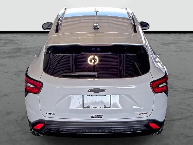 New 2026 Chevrolet Trax RS w/ Sunroof Package image 3