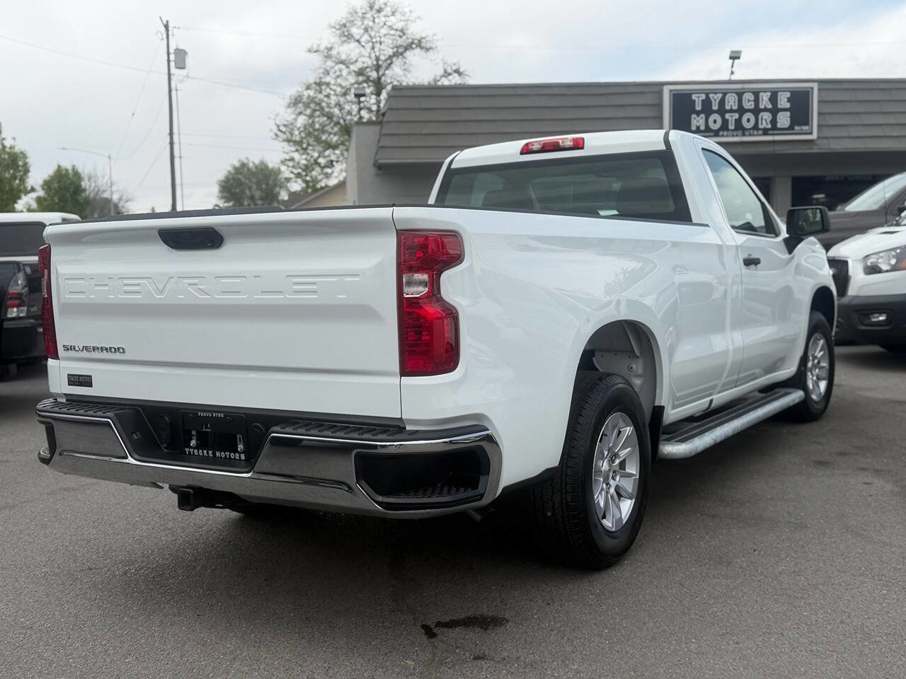 Used 2025 Chevrolet Silverado 1500 W/T RWD image 9