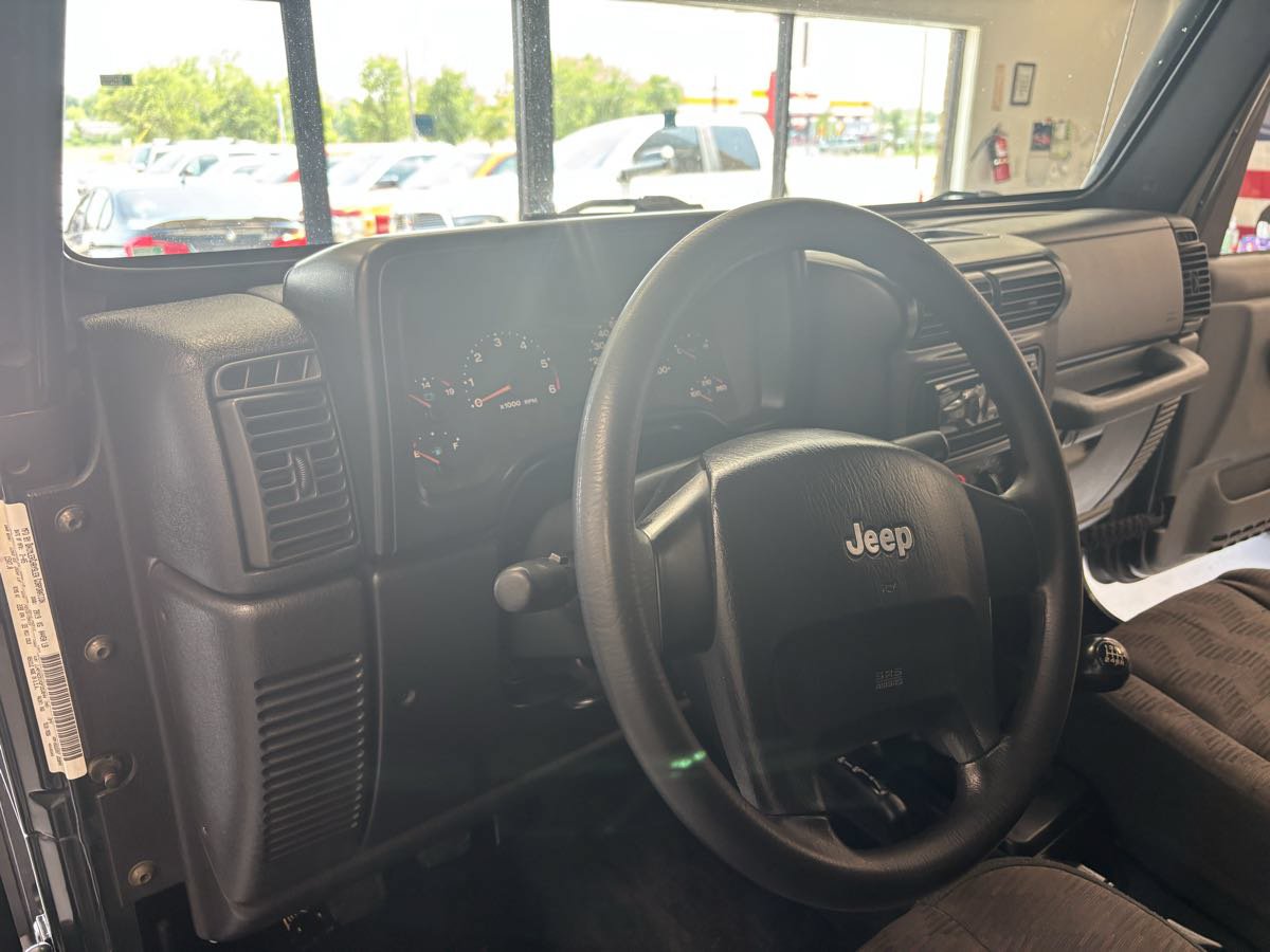Used 2005 Jeep Wrangler SE AWD/4WD image 15