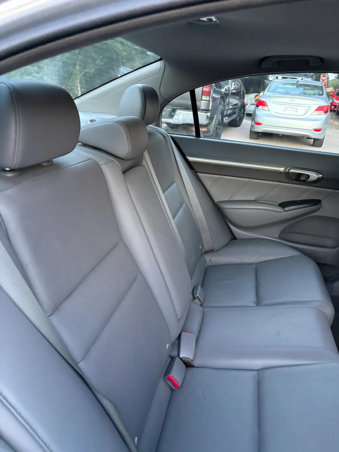 Used 2010 Honda Civic EX-L image 29