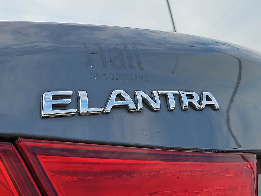 Used 2013 Hyundai Elantra Limited FWD image 30
