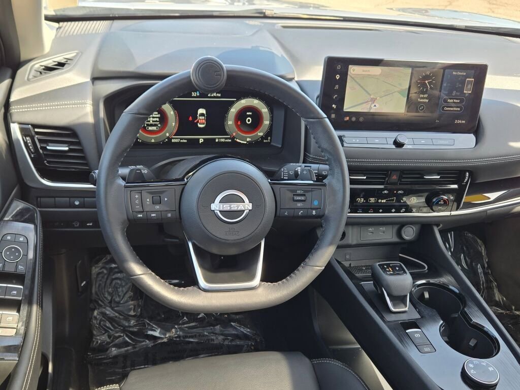 Used 2024 Nissan Rogue SL w/ SL Premium Package image 17