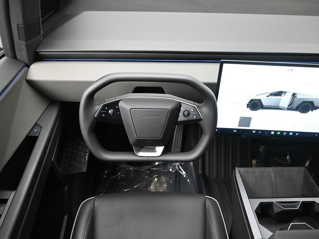 Used 2025 Tesla Cybertruck AWD Crew Cab image 19