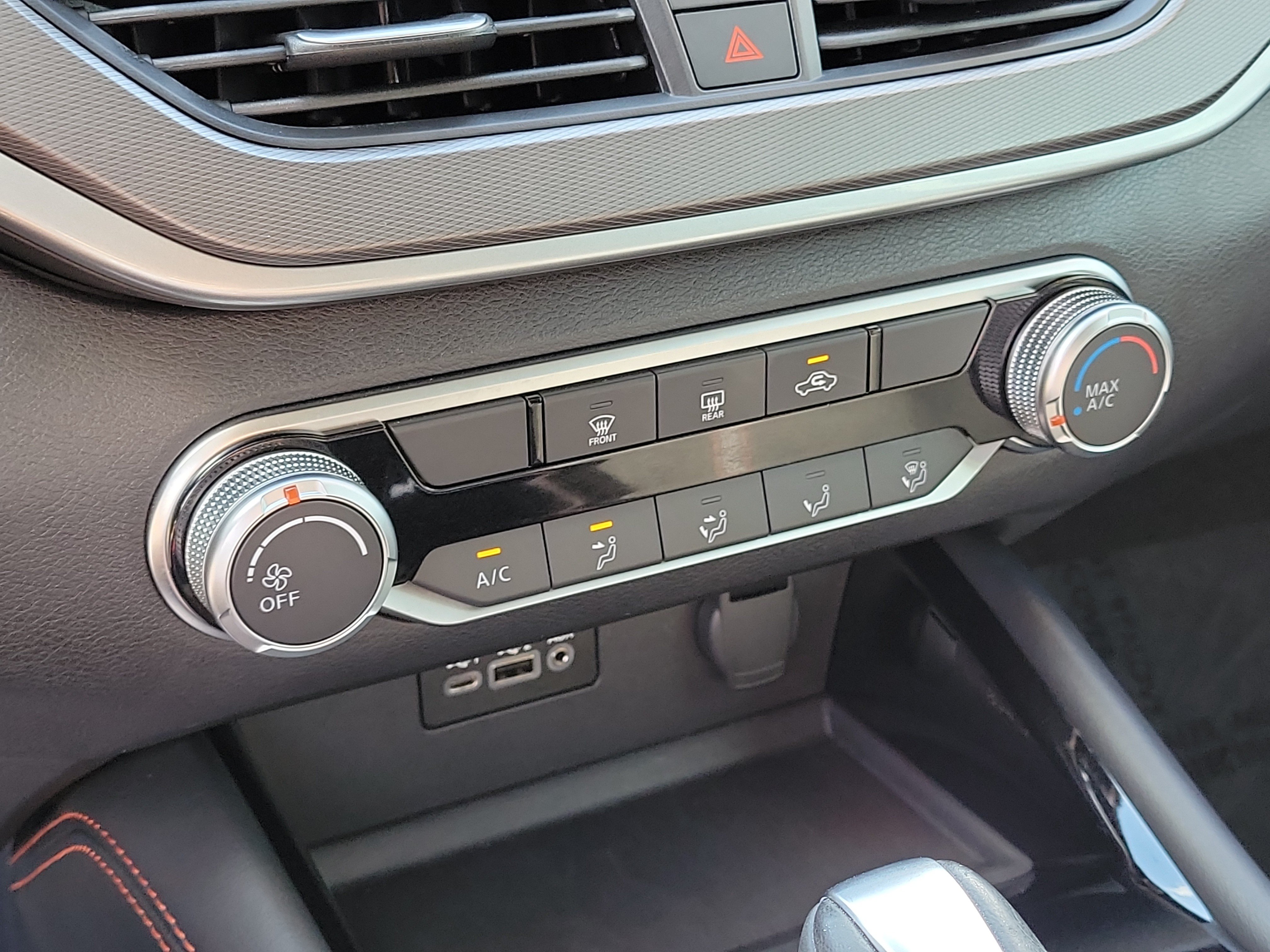Used 2025 Nissan Altima 2.5 SR FWD image 23
