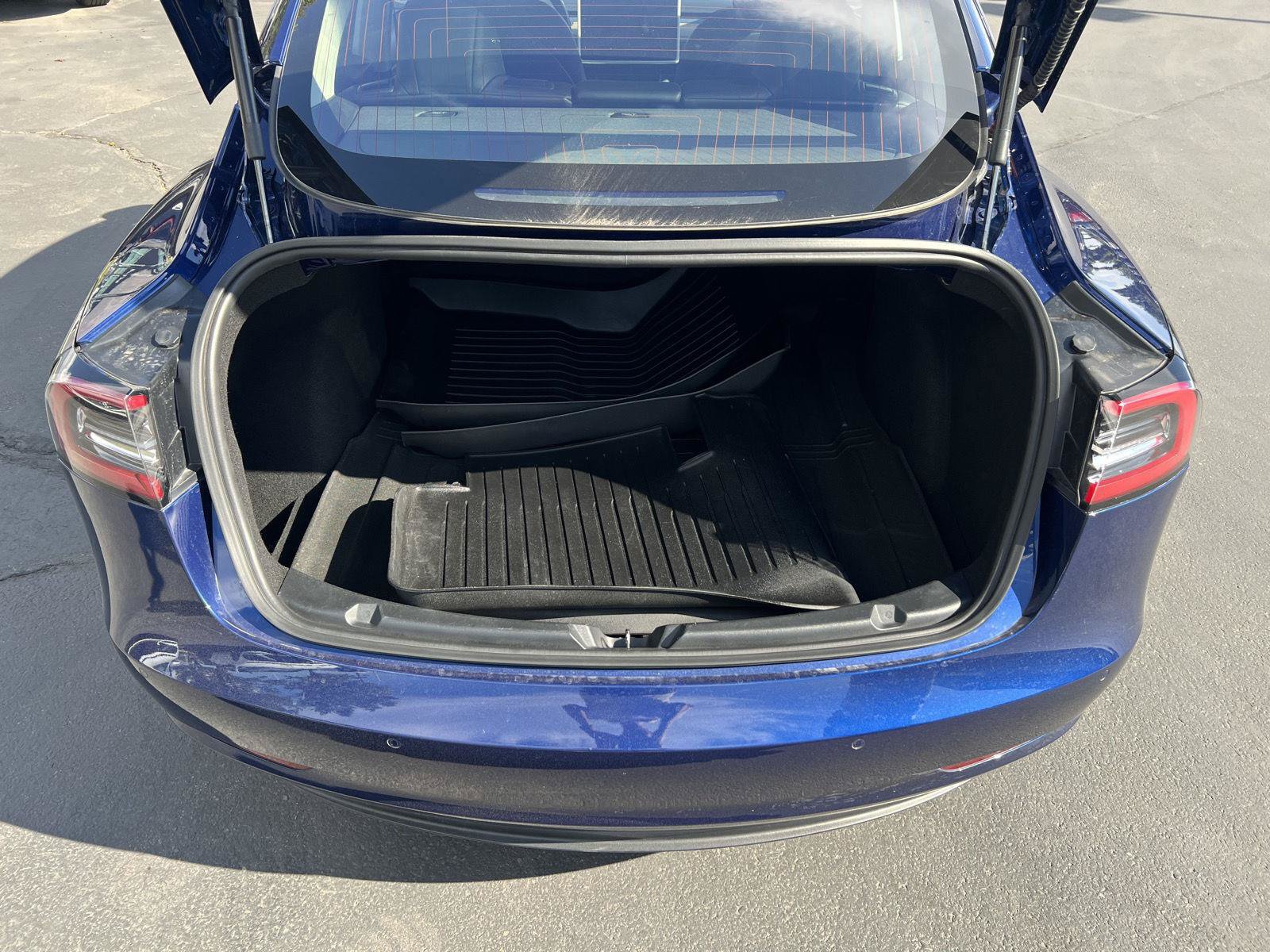 Used 2018 Tesla Model 3 Long Range RWD image 9