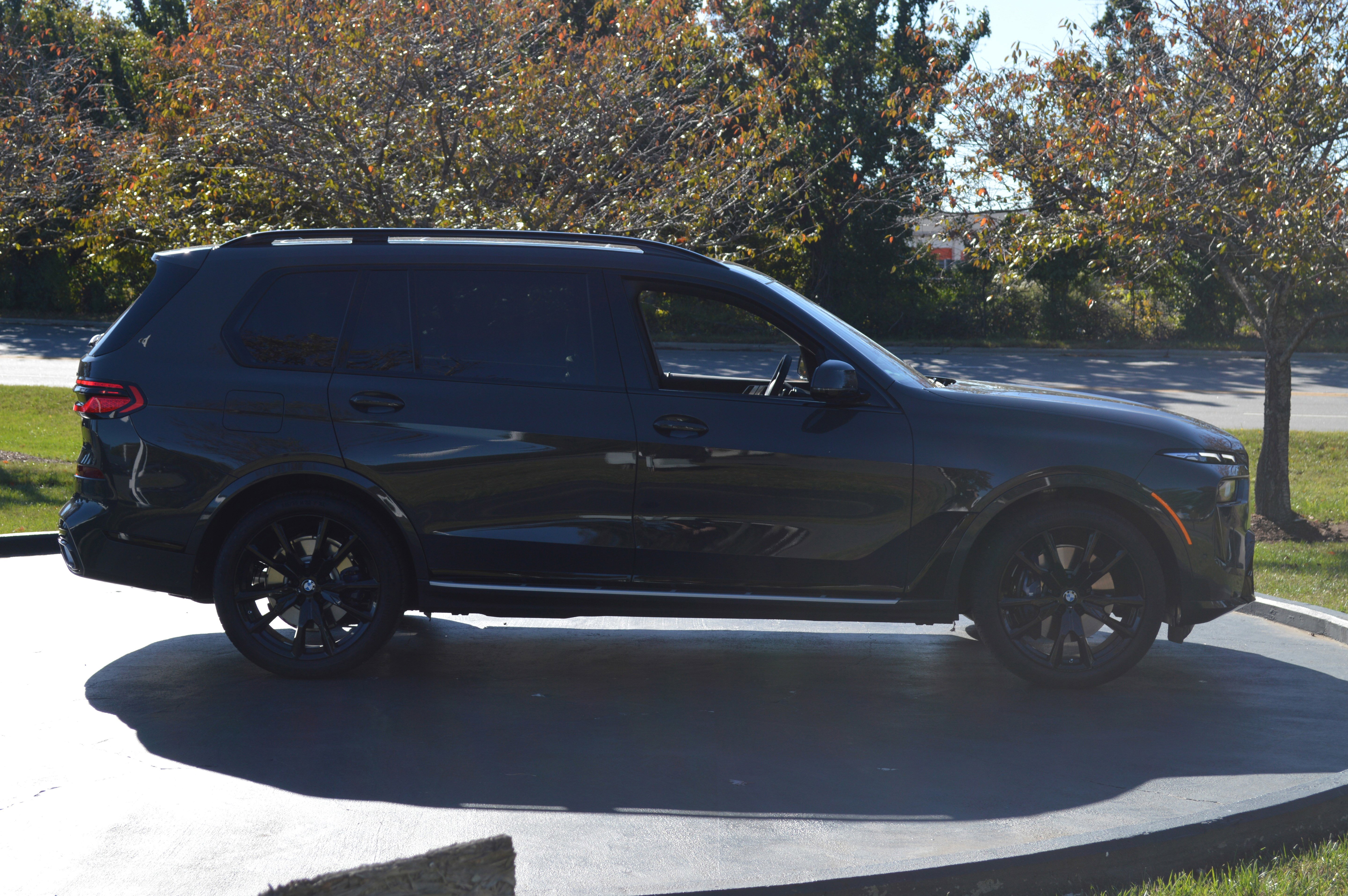 Certified 2025 BMW X7 xDrive40i image 12