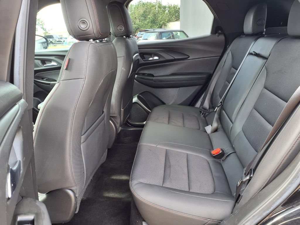 Used 2022 Chevrolet TrailBlazer RS FWD image 11
