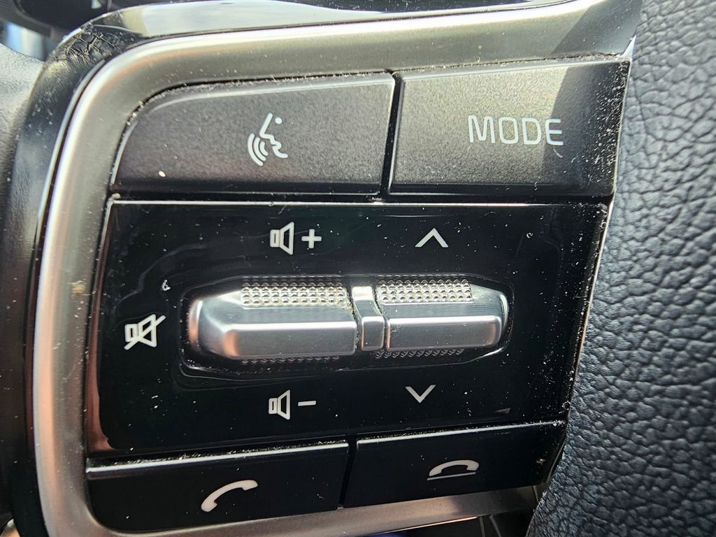 Used 2022 Kia Sorento S image 19