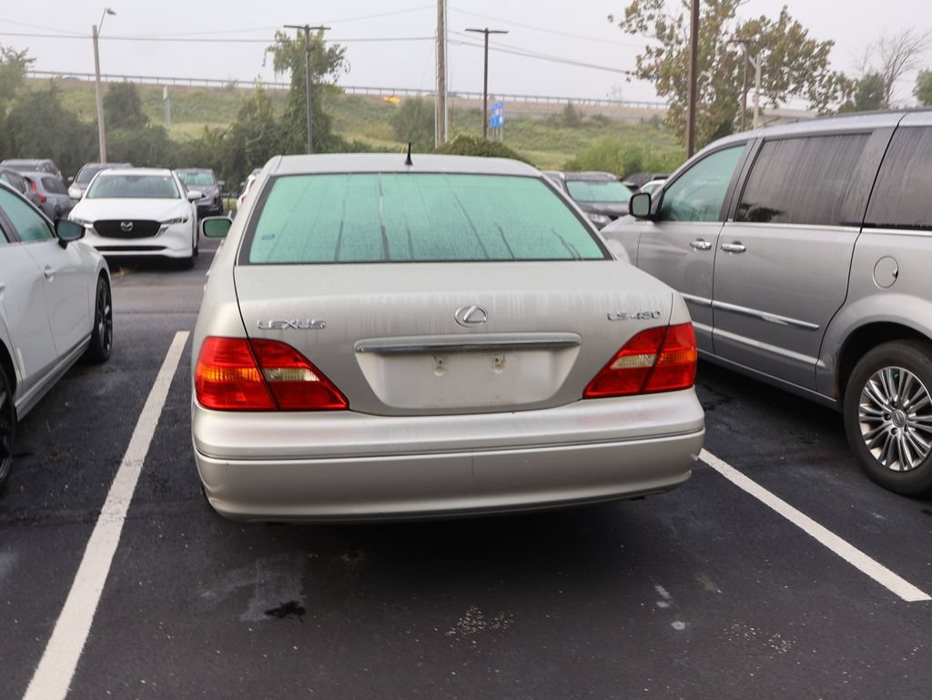 Used 2002 Lexus LS 430 RWD image 6