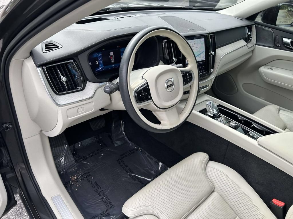 Used 2023 Volvo XC60 B5 Ultimate w/ Climate Package AWD/4WD image 18