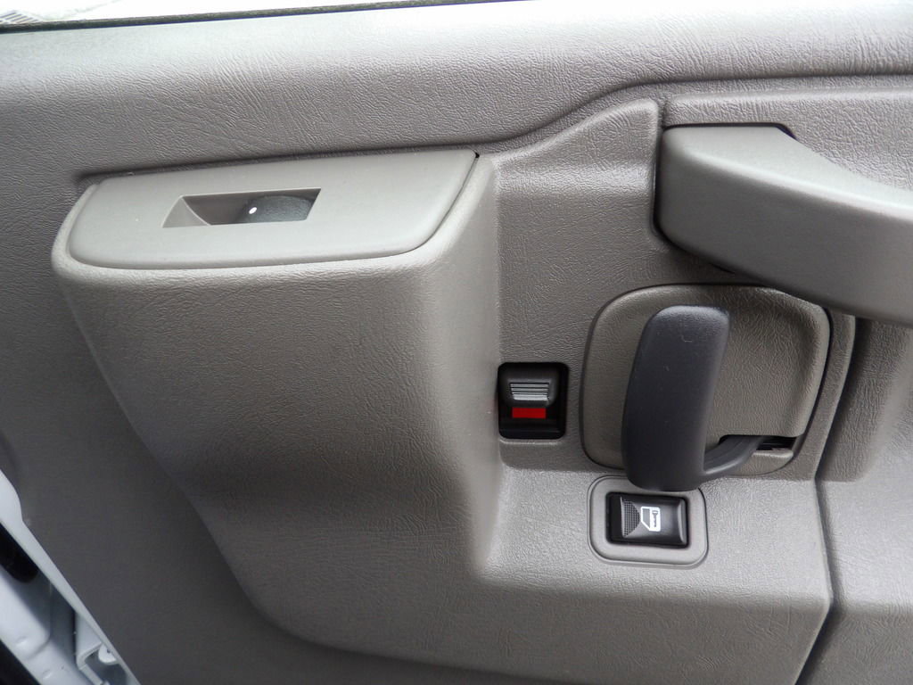 Used 2020 Chevrolet Express 3500 LS image 40