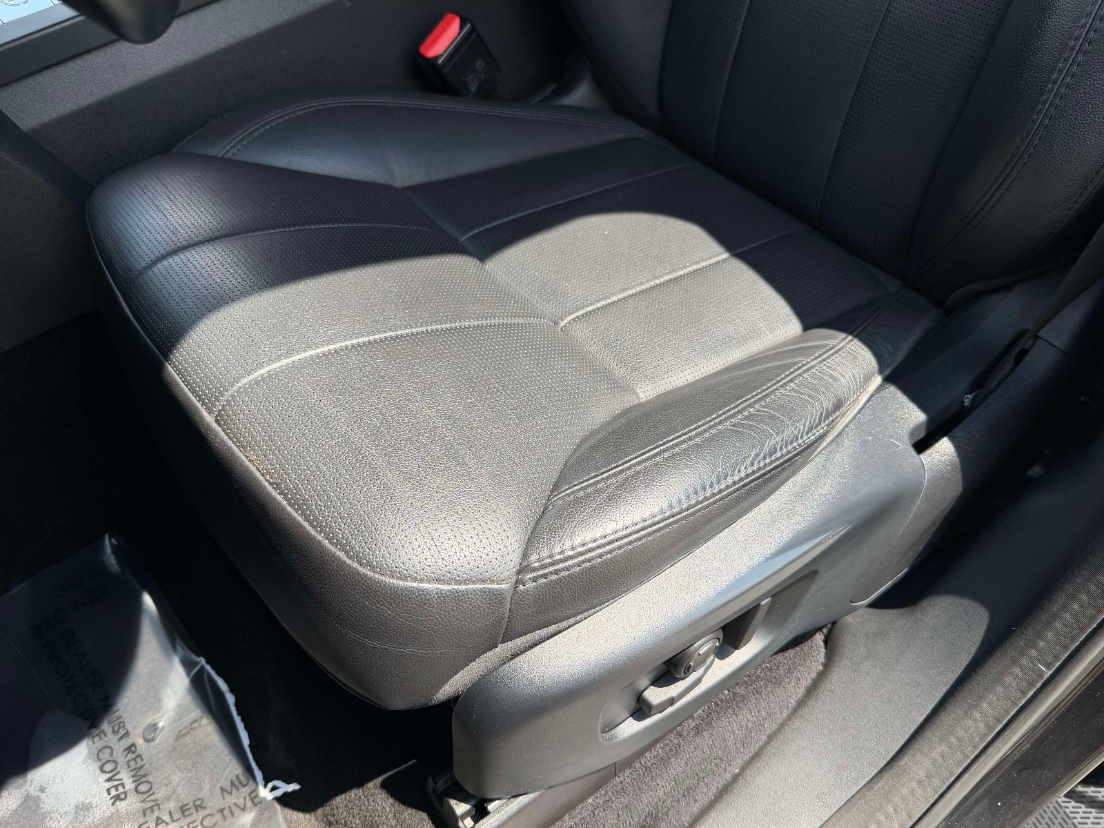 Used 2020 Land Rover Discovery Landmark AWD/4WD image 24