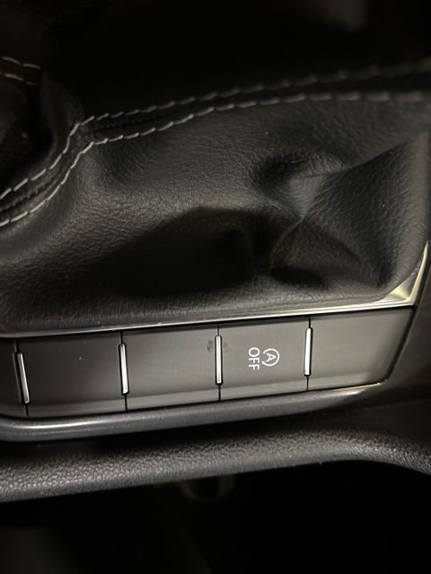 Used 2024 Volkswagen Tiguan SE AWD/4WD image 29