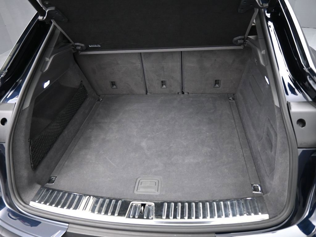 Certified 2021 Porsche Cayenne Coupe image 33