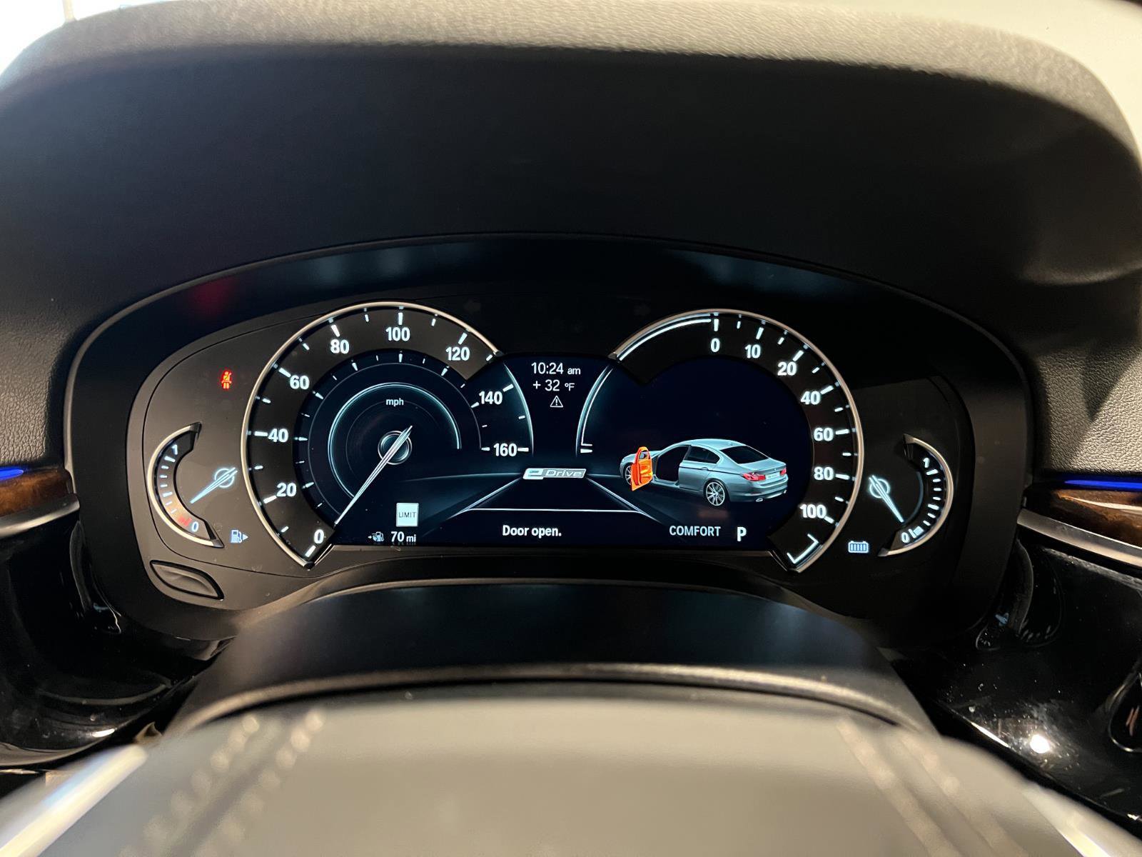 Used 2019 BMW 530e xDrive 530e xDrive iPerformance w/ Premium Package image 12