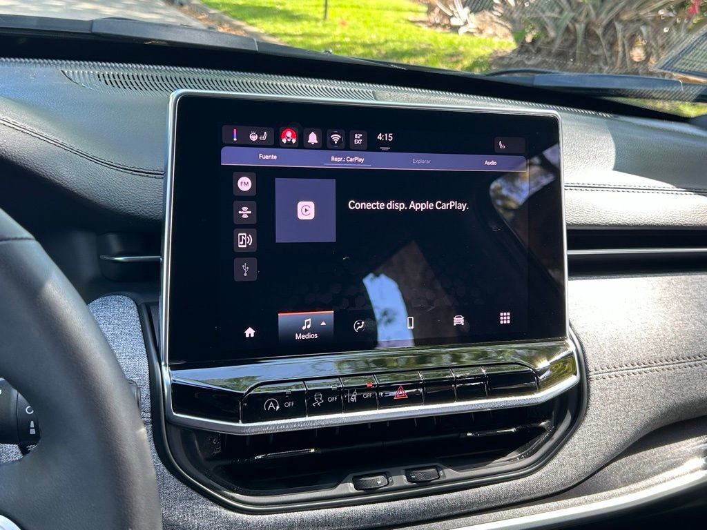 Used 2024 Jeep Compass Latitude image 46