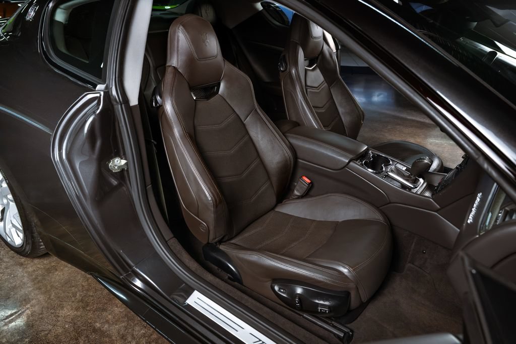 Used 2013 Maserati GranTurismo Sport RWD image 27