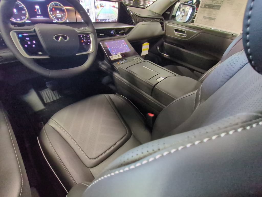 New 2026 INFINITI QX80 Luxe w/ Cargo Package AWD/4WD image 21
