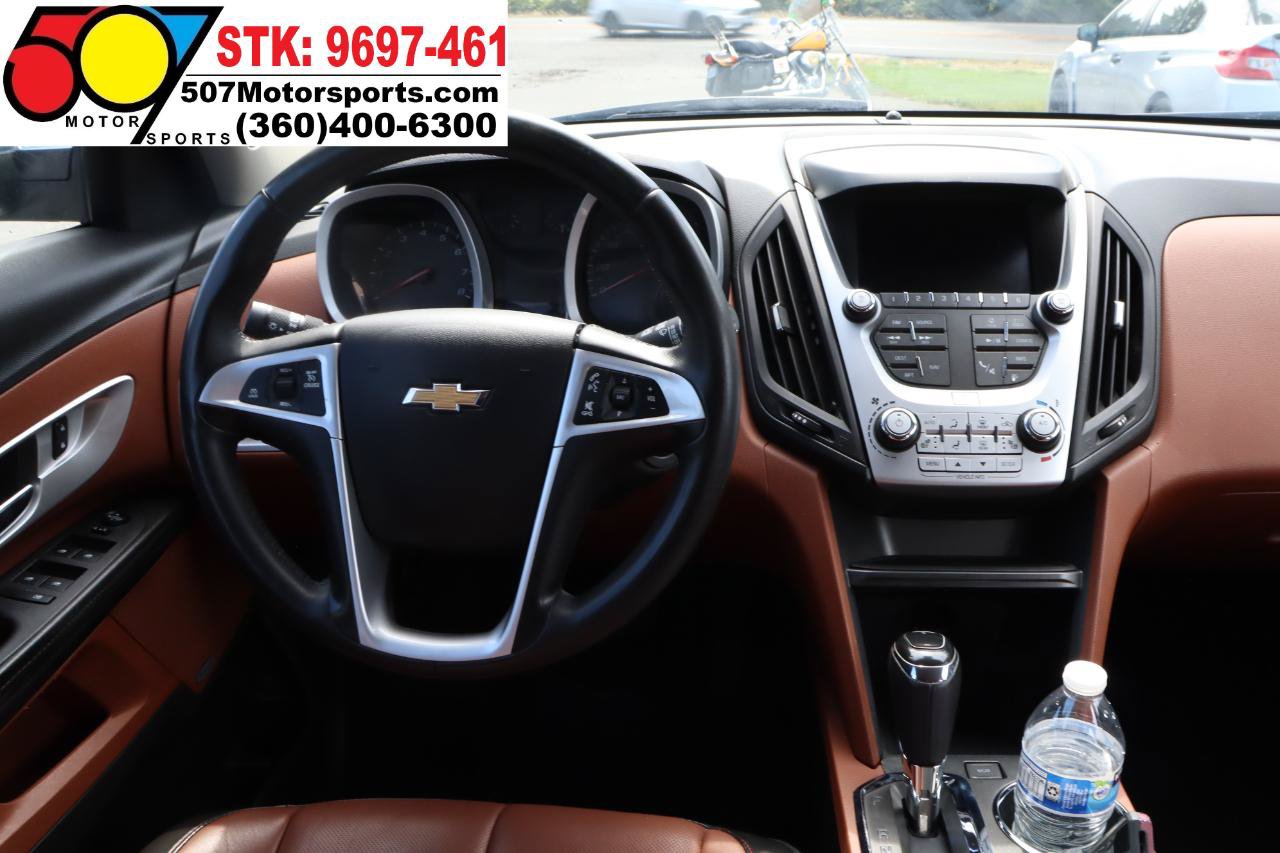 Used 2017 Chevrolet Equinox Premier w/ Enhanced Convenience Package AWD/4WD image 17