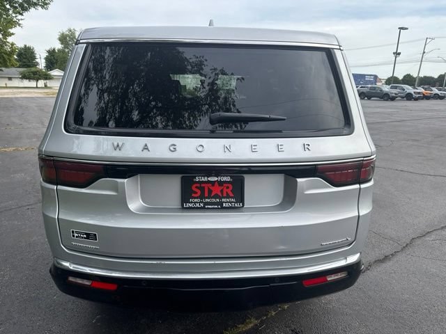 Used 2023 Jeep Wagoneer L Series II AWD/4WD image 4