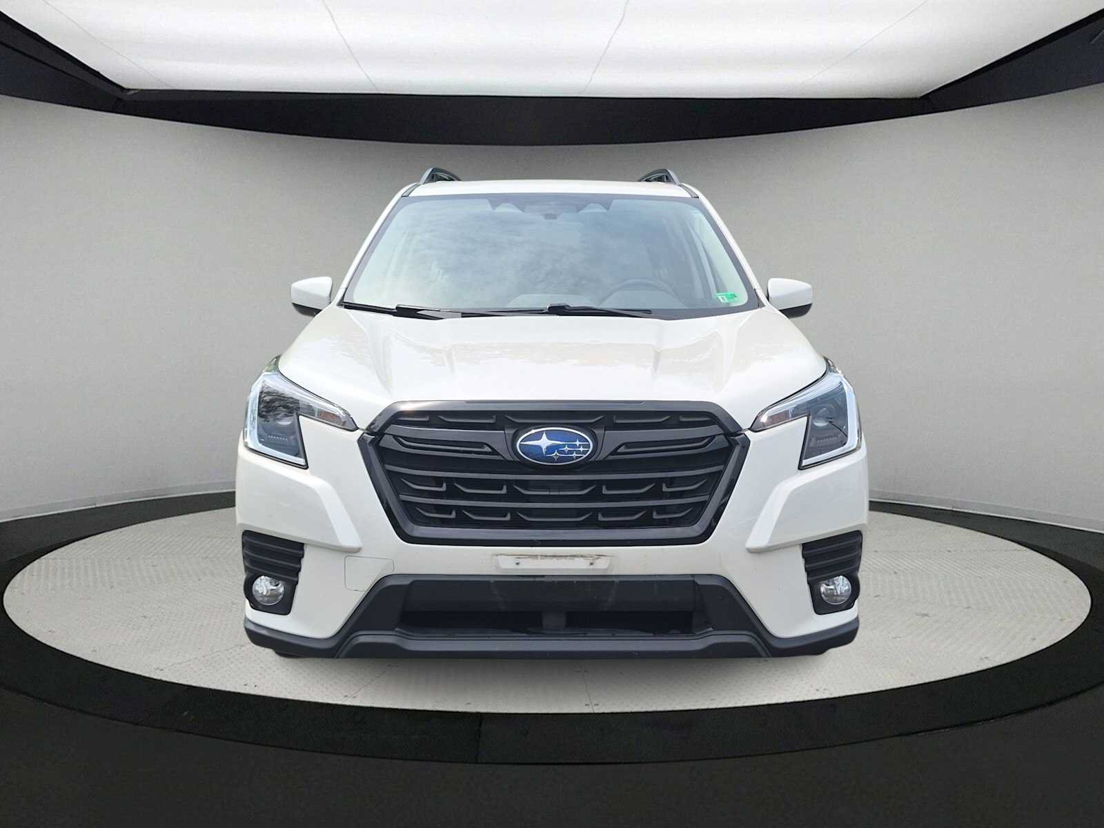 Used 2023 Subaru Forester Premium AWD/4WD image 3