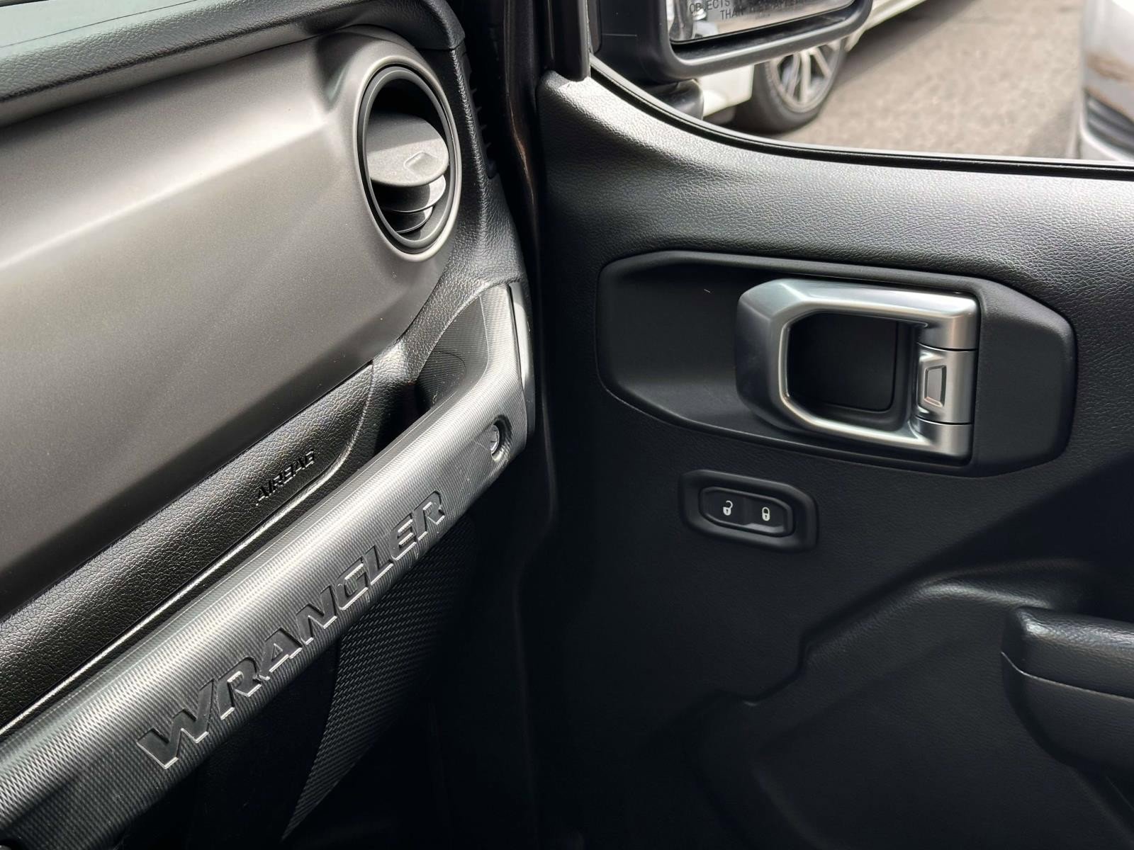 Used 2020 Jeep Wrangler Unlimited Sport S image 25