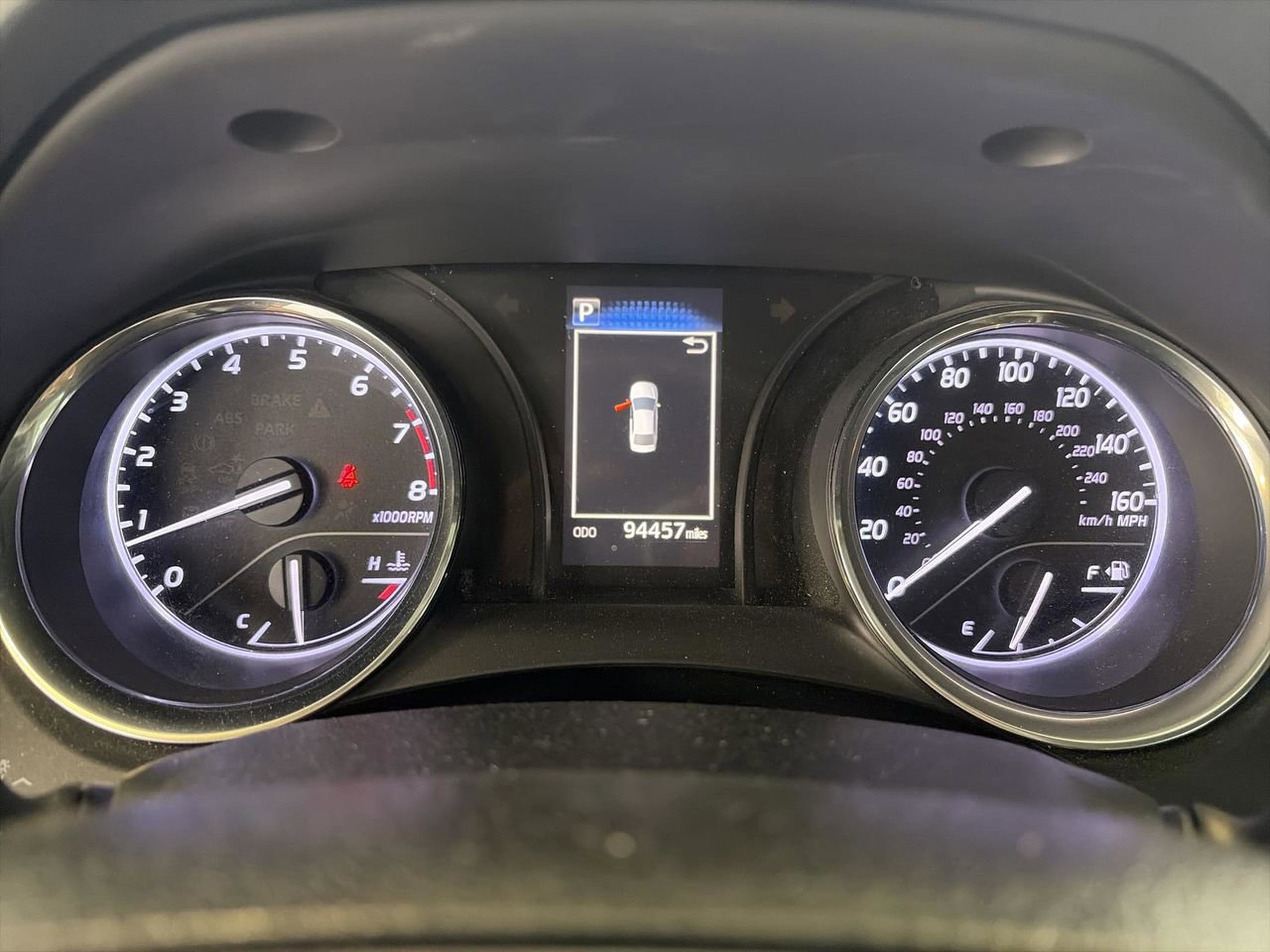 Used 2020 Toyota Camry LE image 12