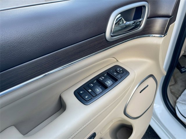 Used 2018 Jeep Grand Cherokee Overland image 24