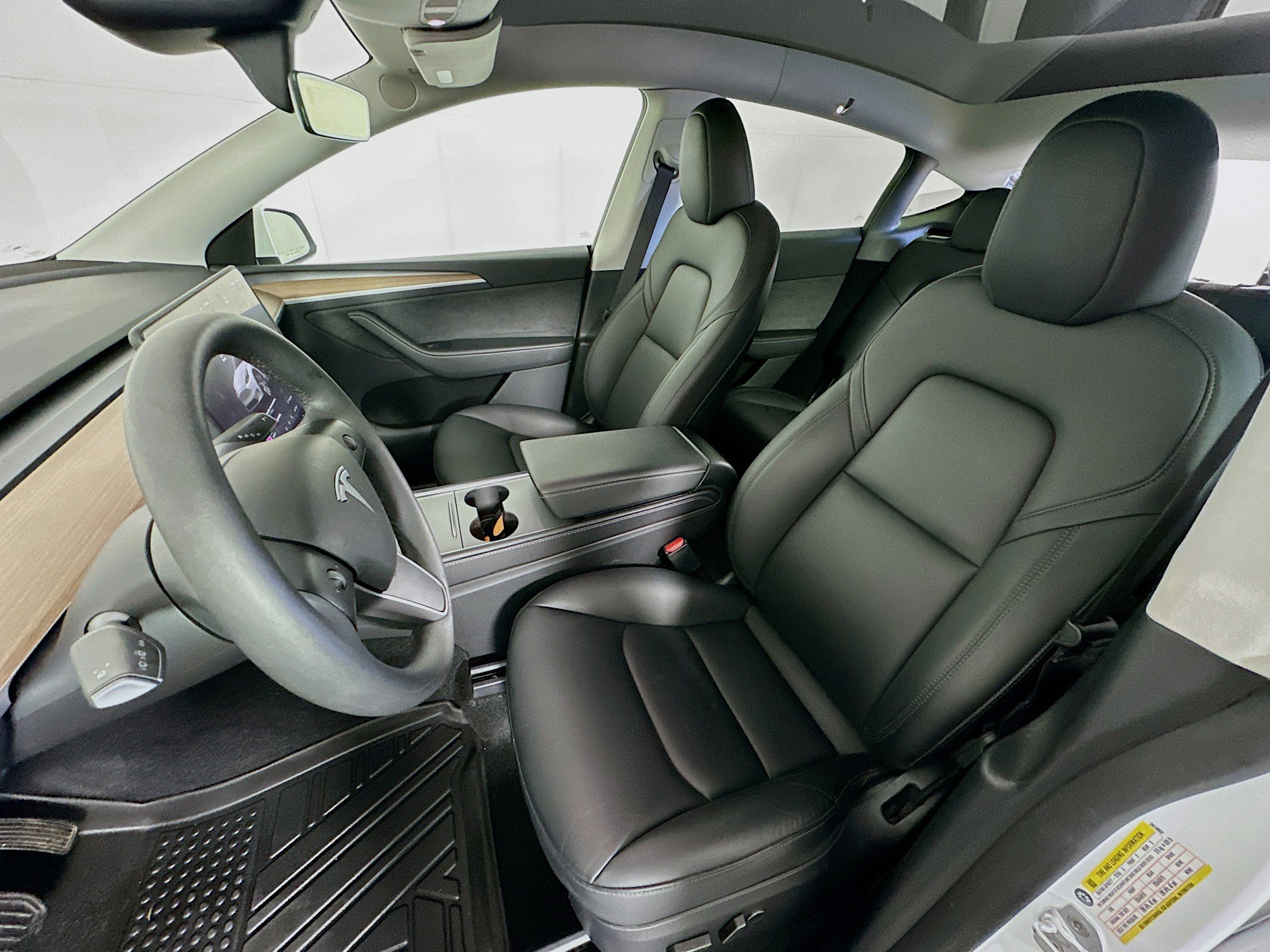 Used 2024 Tesla Model Y Long Range image 13